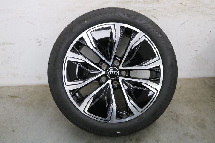 Ауди А5 джанти 18 цола с гуми