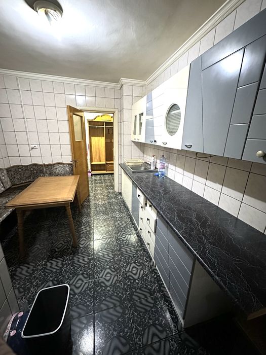 Inchiriez apartament 3 camere zona stadion