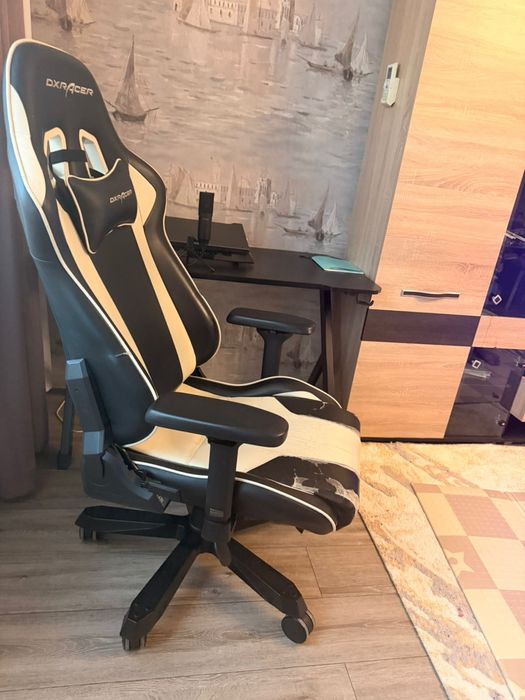 Продам игровое компьютерное кресло