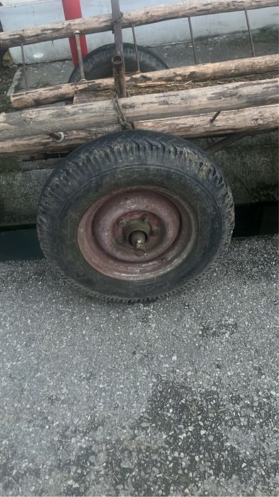 Vând caruta de padure 4 frane