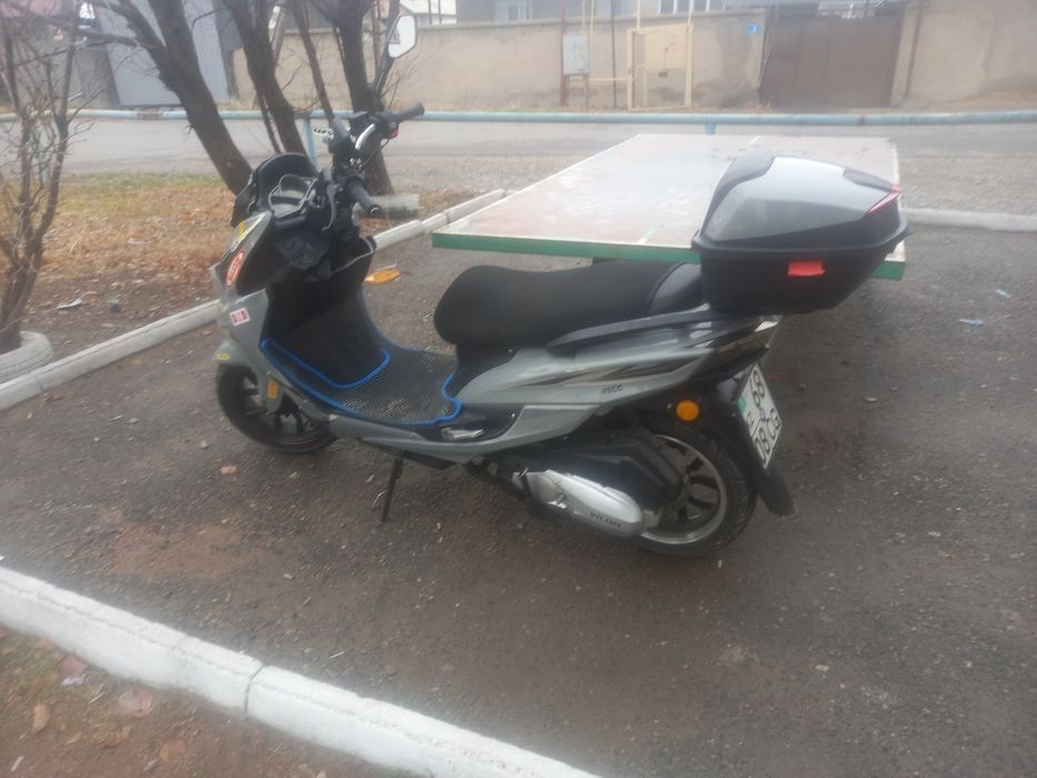 Скутер мопед макси