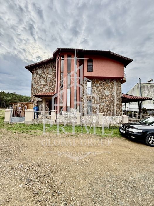 Продава се Къща в Ахтопол - 260 кв.м за 1250 €/кв.м - Снимка #1