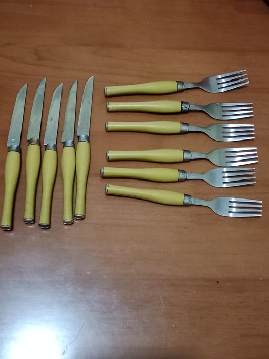 Продам набор вилок ложек ножей