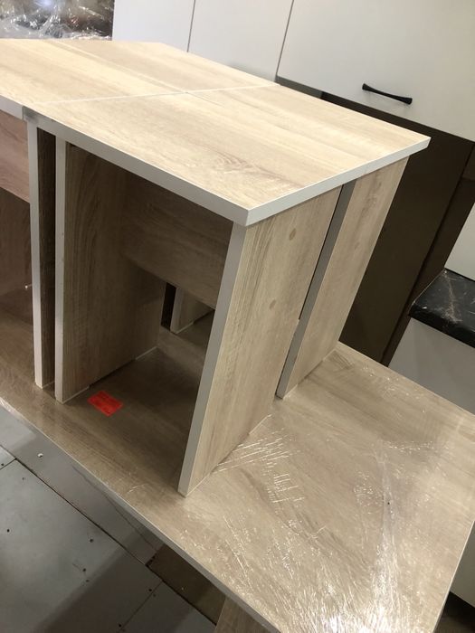 Продам новые кухонные столы с табуретками