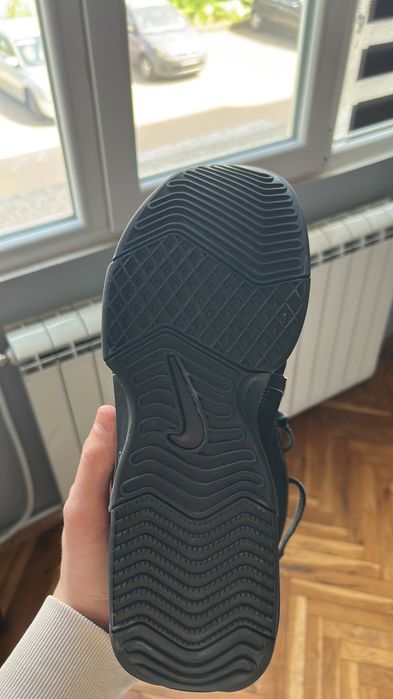 Баскетболни маратонки Nike: Сникърс Zoom Freak 5 и Lebron Witness 8