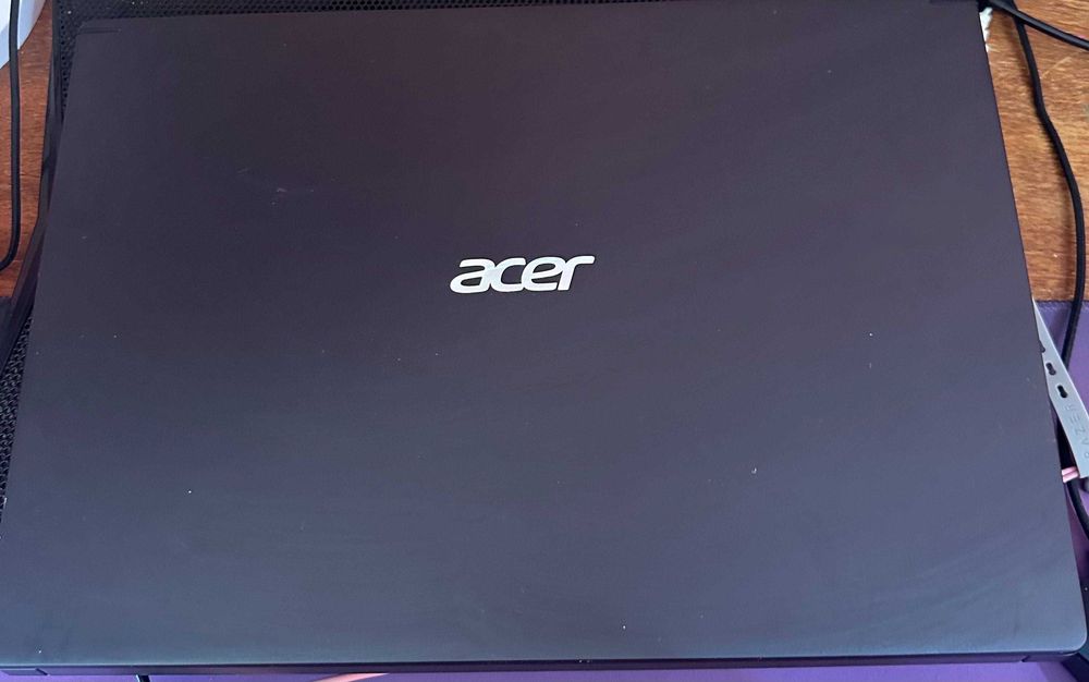 Лаптоп Acer Aspire 5 A515-45 | Ryzen 3 | 8GB RAM | 1TB SSD | Отлично състояние