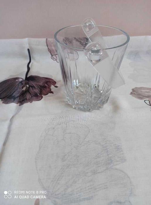 Кристален пепелник и купа за лед