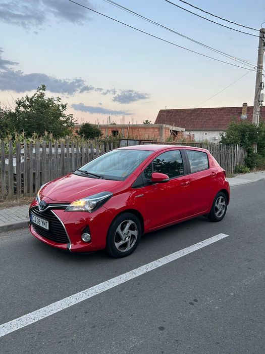 Toyota Yaris Hybrid 2016