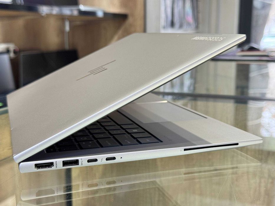 HP ZBook Firefly 14 G10 Core i7-1365U ram 12 ssd 512 RTX A500 4gb