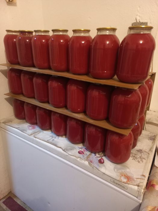 Огурцы,  томатный сок