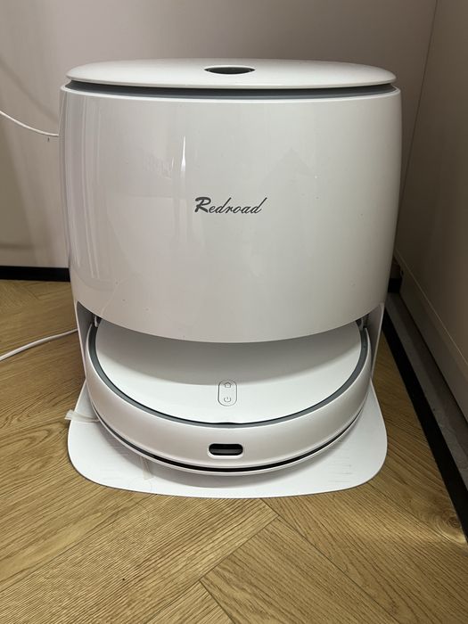 Продается  Робот-пылесос Redroad G10