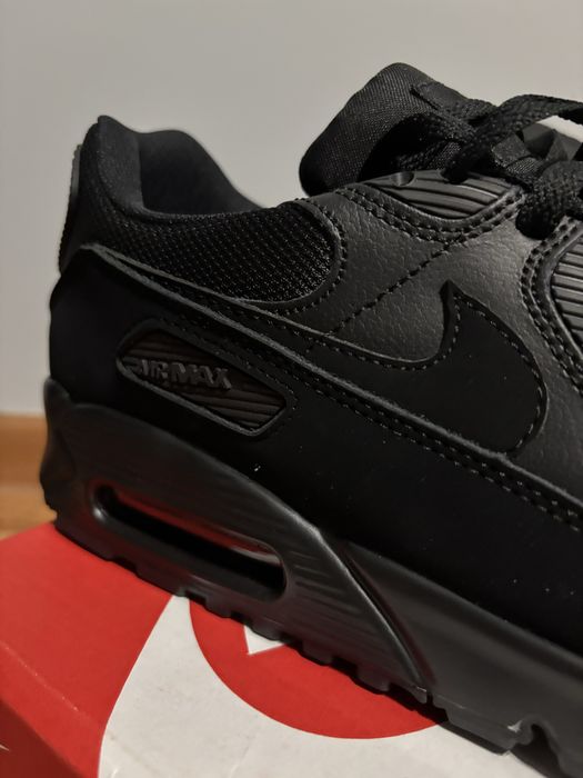 Nike Air Max 90.