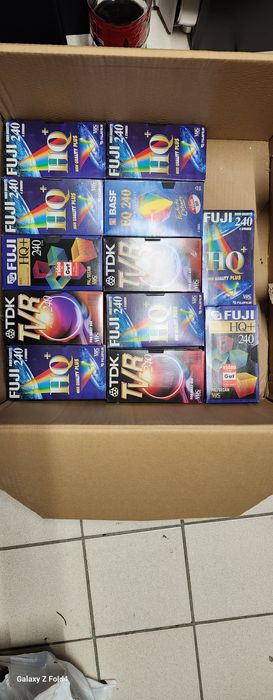 Casete video înregistrate cu filme în limba germană 240 minute 130 buc