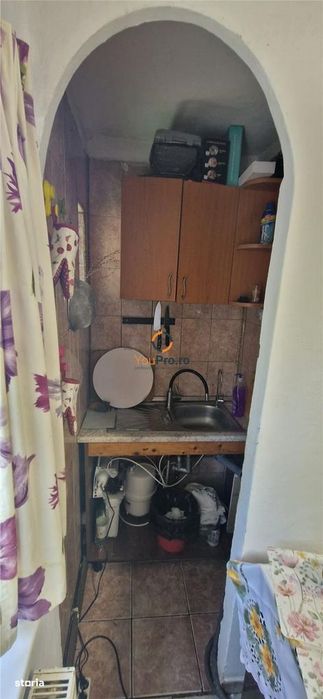 Apartament cu centrala decomandat parter zona Soarelui