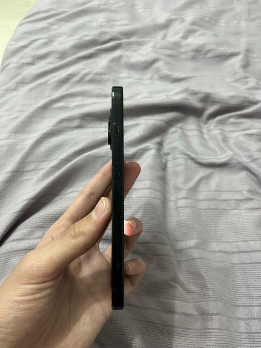 Продам айфон 15