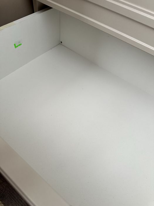 Продам прикроватную тумбу