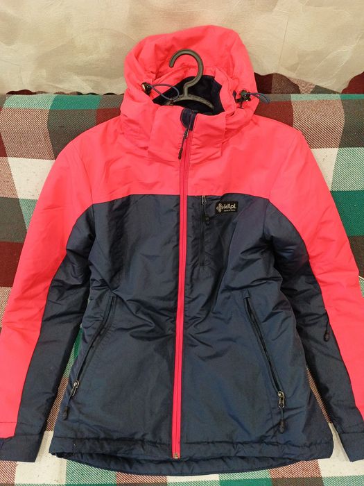 Продам демисезонную куртку