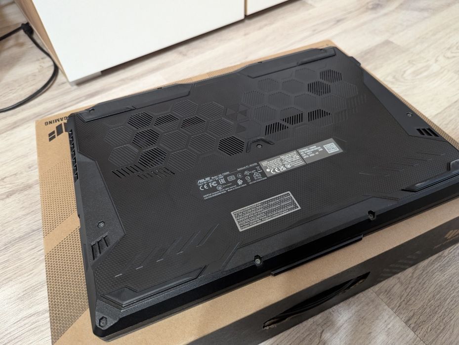 Laptop Asus TUF FX506HE i5-11400H 16GB ram rtx3050TI 4GB