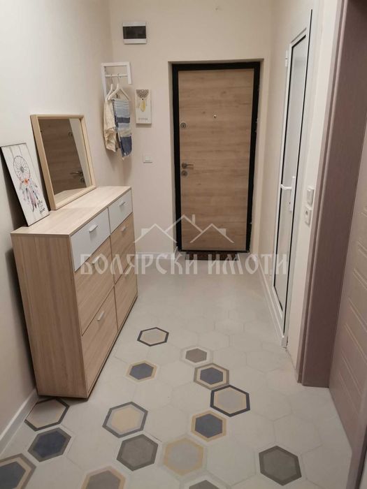 Дава се под наем Тристаен апартамент в Велико Търново, Център - 80 кв.м за 408 € - Снимка #7