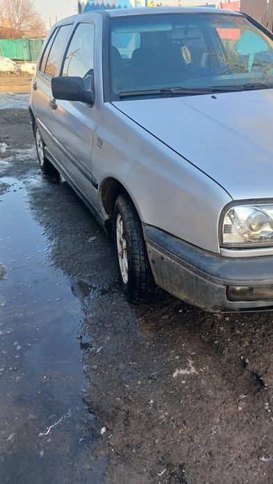 Продам машину  срочно