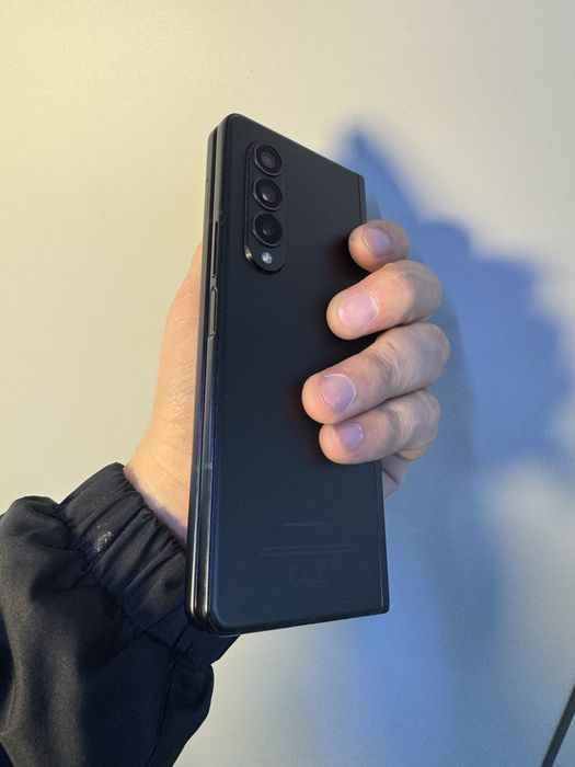Samsung galaxy Z Fold3 5g