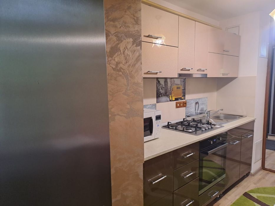 Închiriez apartament  2 camere,conf 1, dec