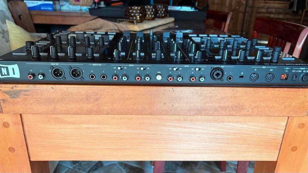 Продавам TRAKTOR S8