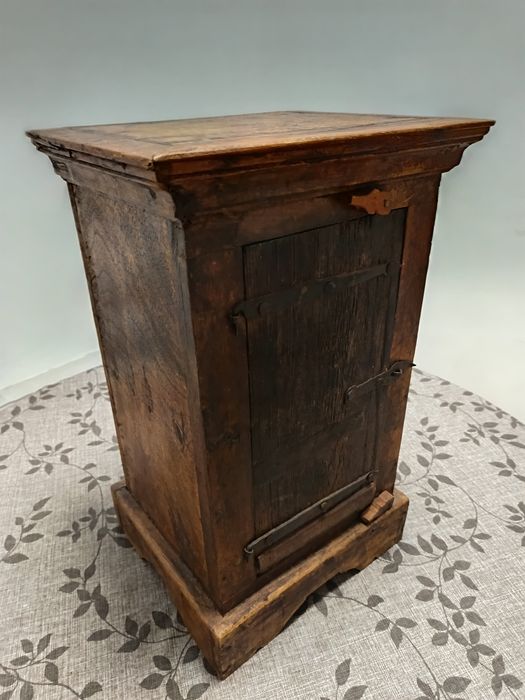 Noptiera lemn de tek, vintage