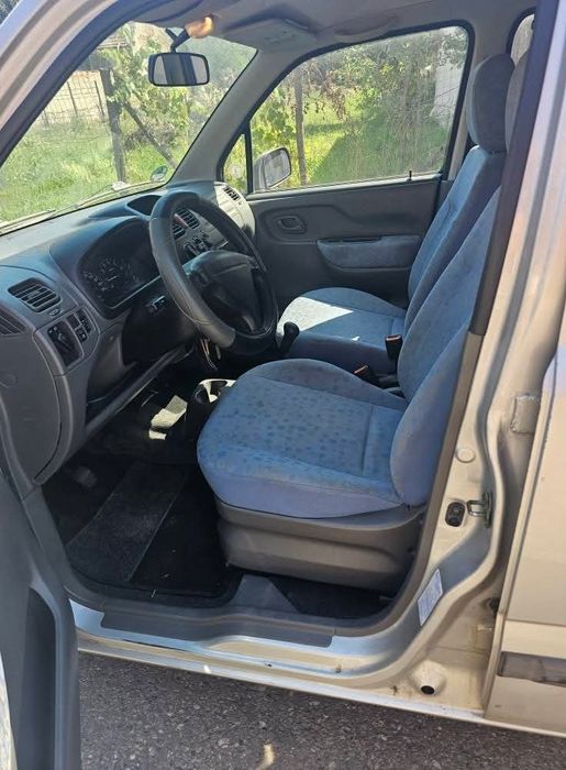 Vând suzuki 1.3 benzina