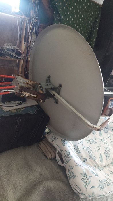Antenă  Parabolică 80 / 75 diametru  Ovală