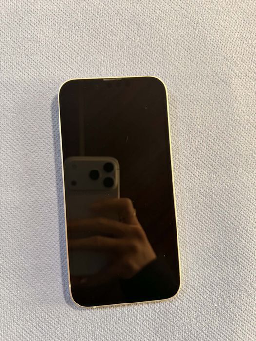 iPhone 13 starlight- 128 GB