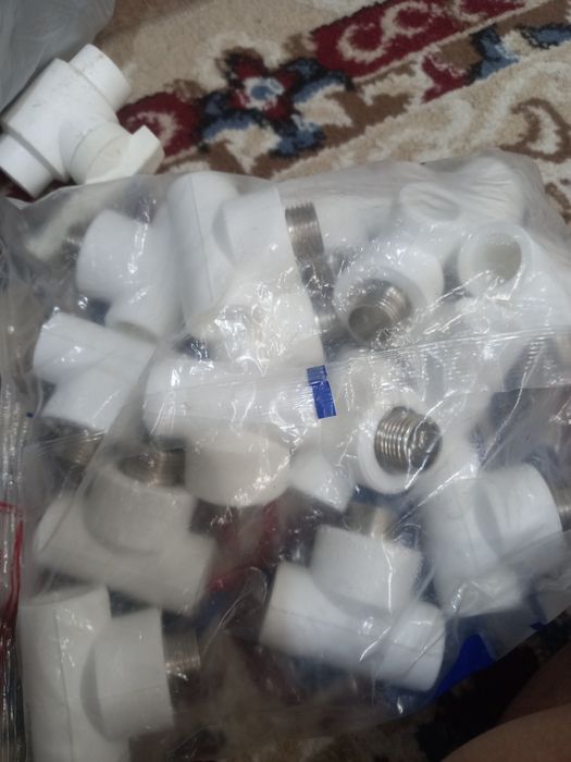 Продам краны, все по  сантехнике