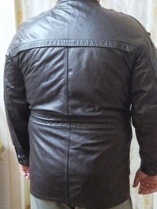 Продается мужская одежда куртка кожанная