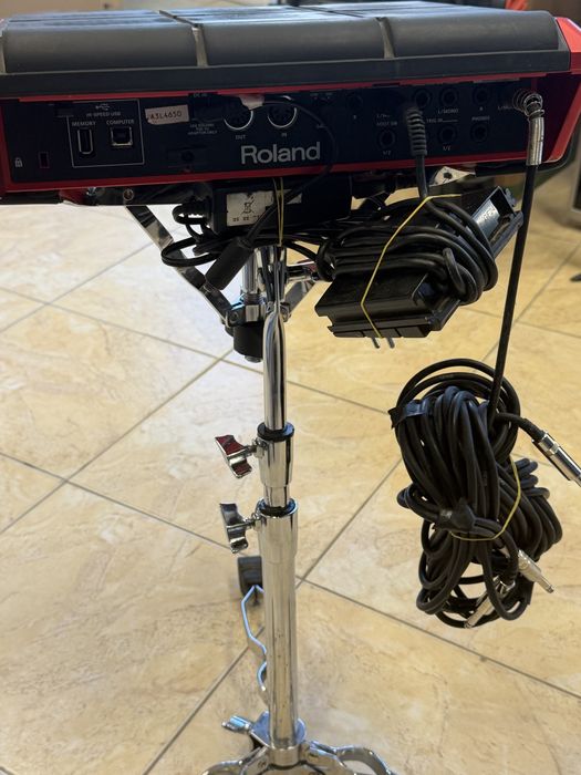 Продавам пад за барабани Roland SPD-SX