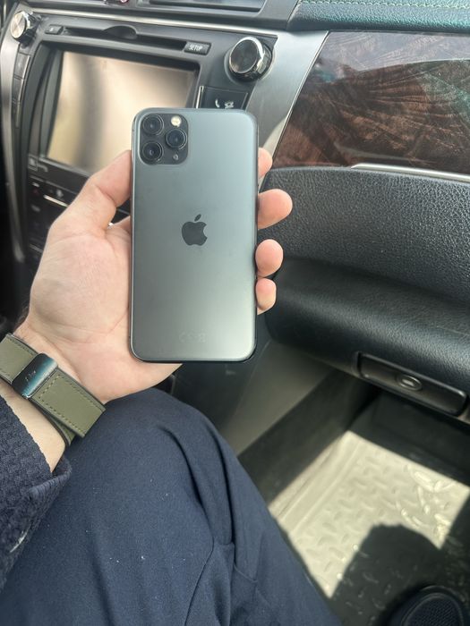 Продам телефон айфон 11  Pro 256 Gb