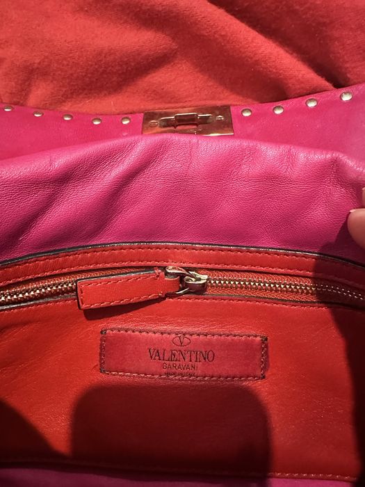 Оригинална  Valentino Garavani Spike Bag Rockstud Medium  от PAP