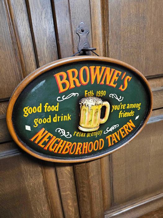 Масивна дървена реклама