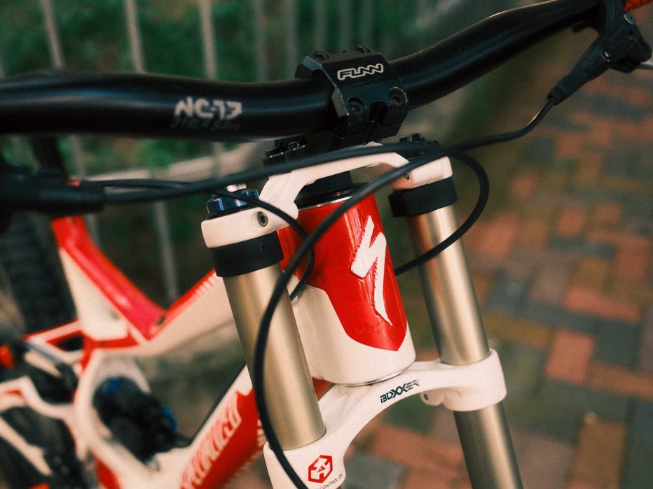 Bicicleta Specialized Demo 8 II World Cup (Downhill Freeride MTB)