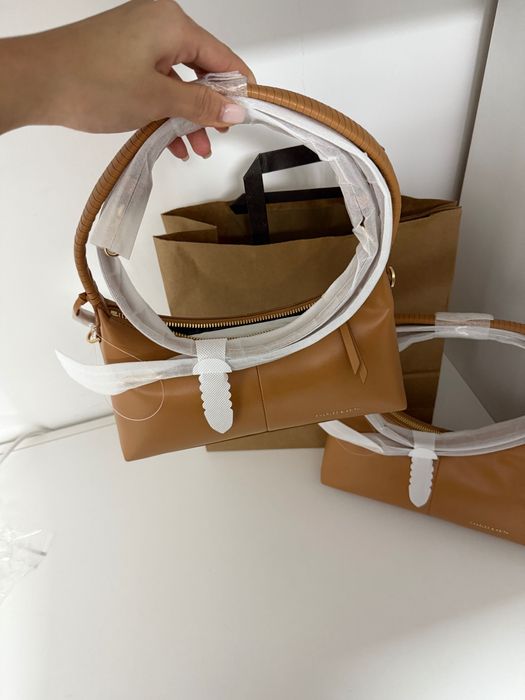 Сумочка charles&keith