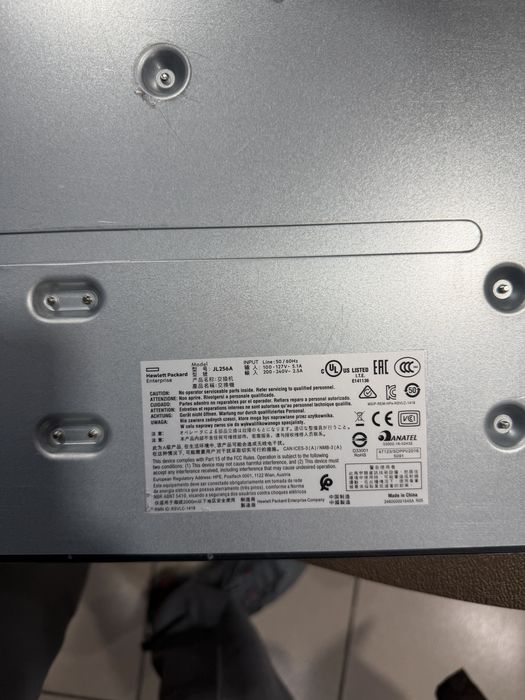 Vand switch hp aruba jl 256a 48g poe 4 sfp nefolosit