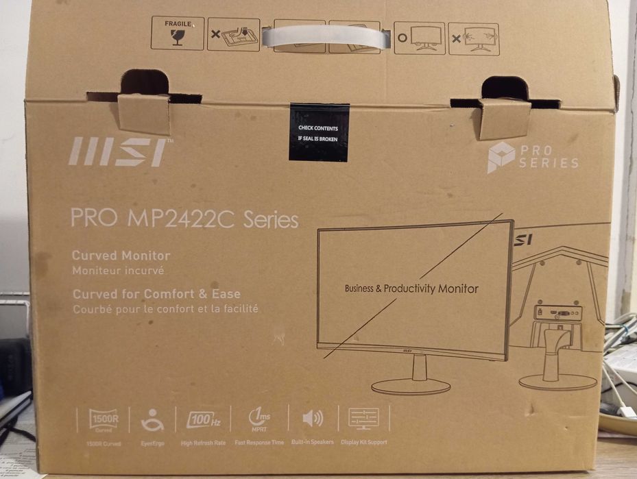Monitorul MSI PRO MP2422C, model curbat