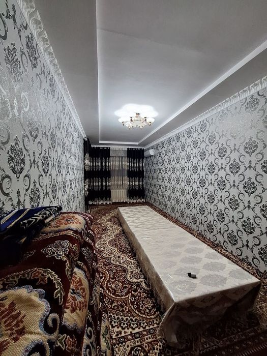 Vayenniy garadok "CLAVEJIO" gasti yoninida 2 sotixli  kotedj sotiladi.