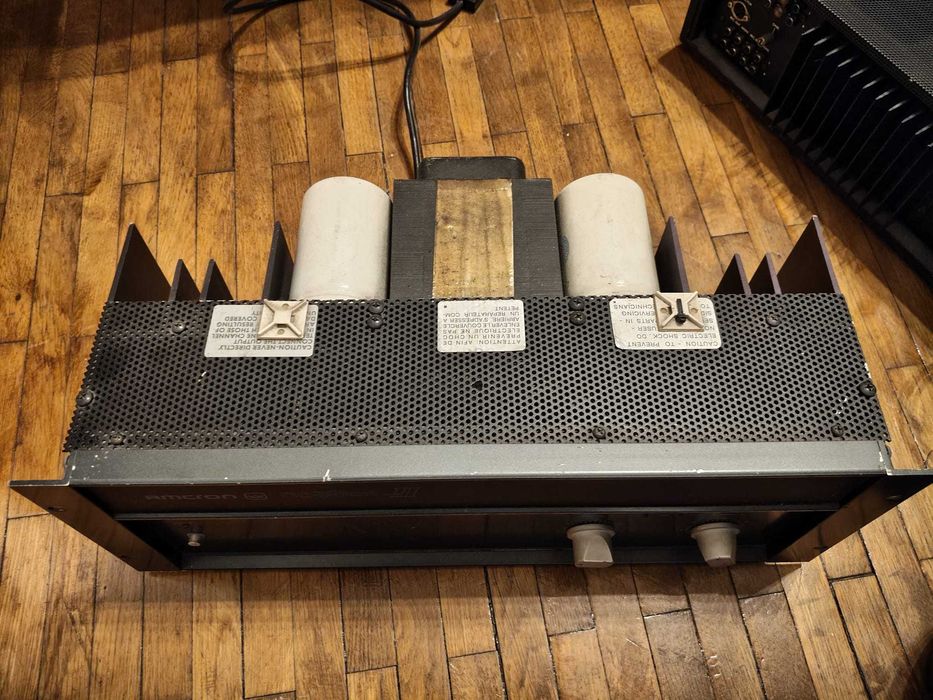 Vând Amplificator