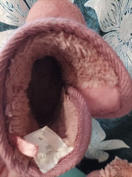 Botoși casa/UGG/cizme măsura 23, 13.5 cm interiot