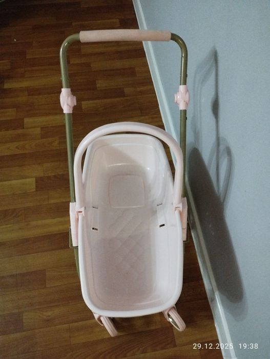 Коляска для кукол