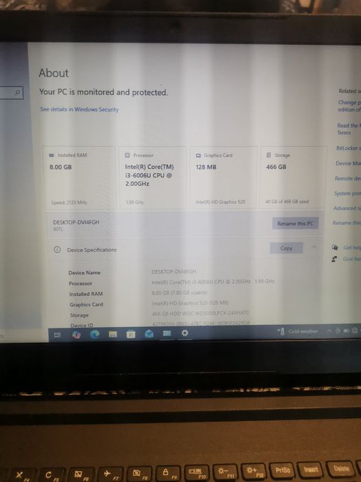 Лаптоп Lenovo v110