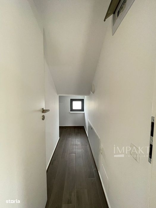 Casă / Vilă cu 4 camere de închiriat - Dezmir