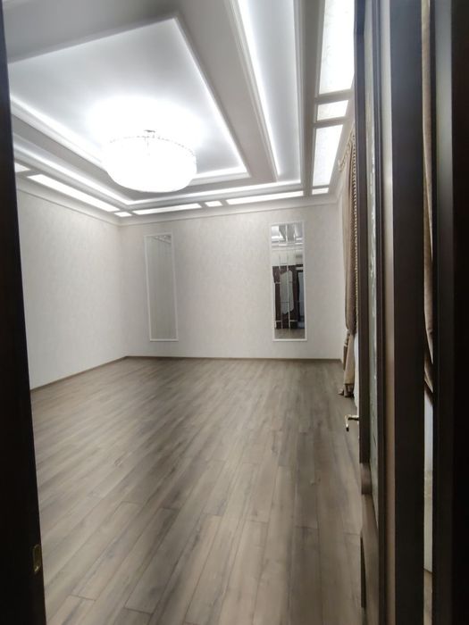 470000у.е Ипакчилик Евро Дом 6 сотик 6 комнатные