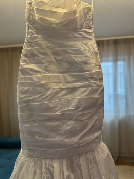 Rochie de mireasa superba