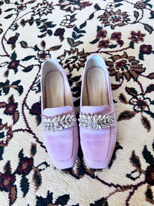 женская обувь разная